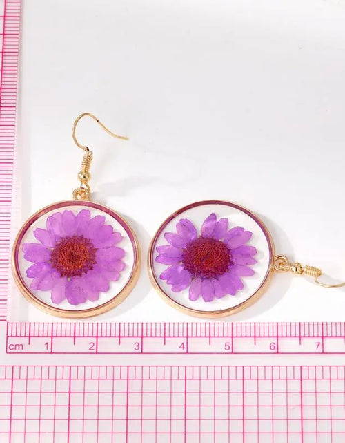 Load image into Gallery viewer, Handmaking Epoxy Resin Earrings With Flower Inside Unique Pressed Flower Earring Elegant Irregular Round Earrings Wholesale 2024
