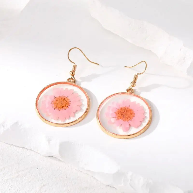 Handmaking Epoxy Resin Earrings With Flower Inside Unique Pressed Flower Earring Elegant Irregular Round Earrings Wholesale 2024