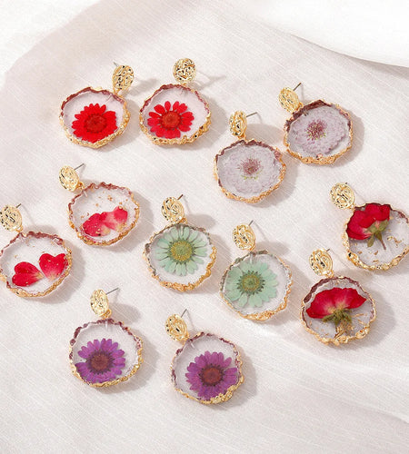 Handmaking Epoxy Resin Earrings With Flower Inside Unique Pressed Flower Earring Elegant Irregular Round Earrings Wholesale 2024