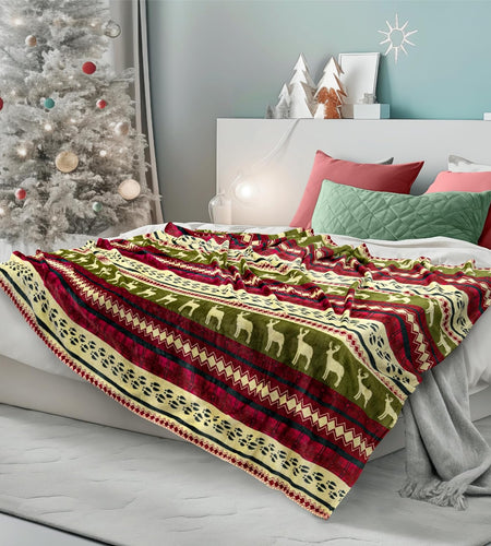 Christmas Throw Blanket | Red Christmas Holiday Fleece Blanket | Soft, Plush, Warm Winter Cabin Throw, 50X60 (Red Christmas)